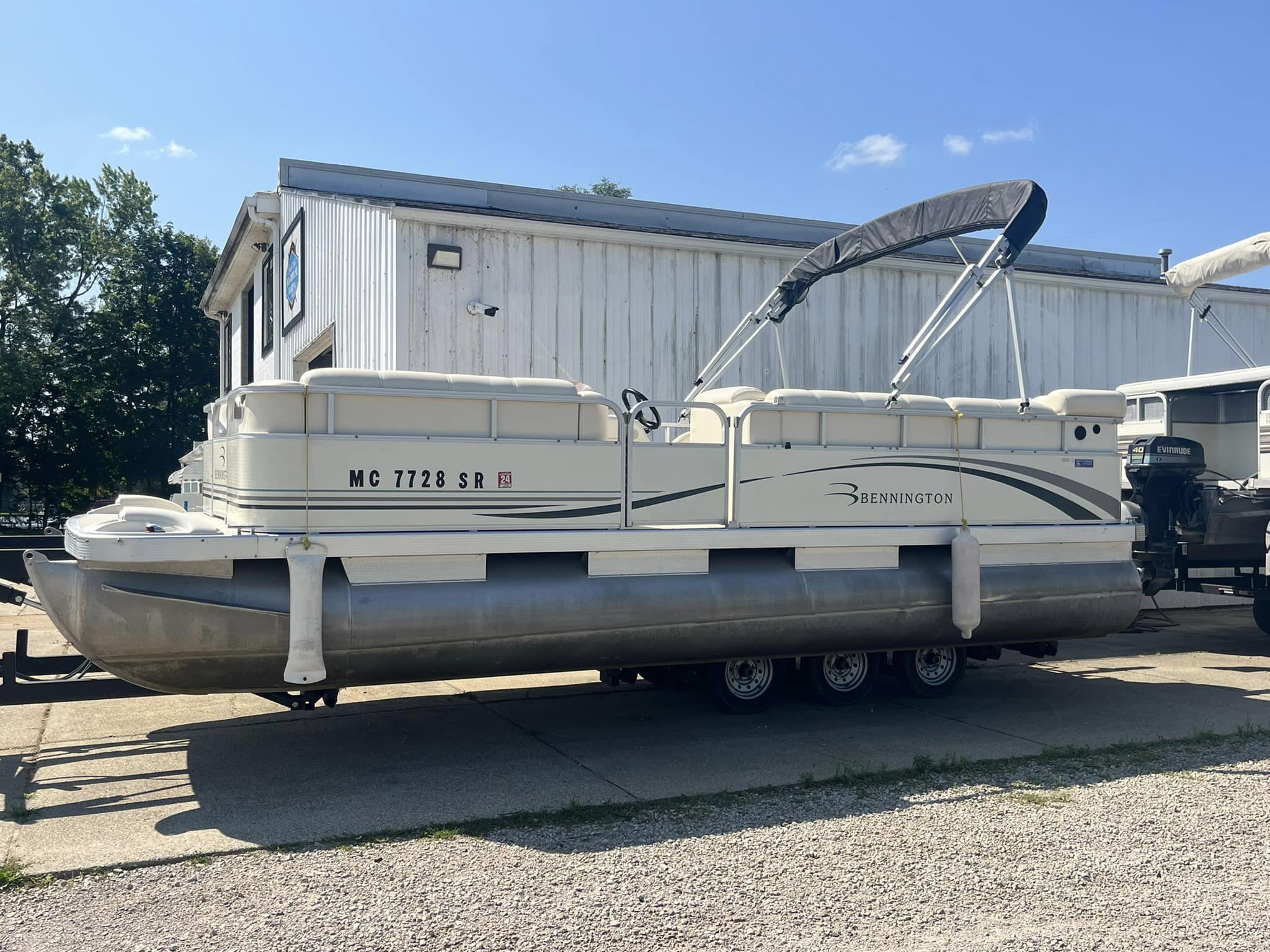 Lobdell Lake Boathouse Marina | Boat Repair | Storage | Winterization